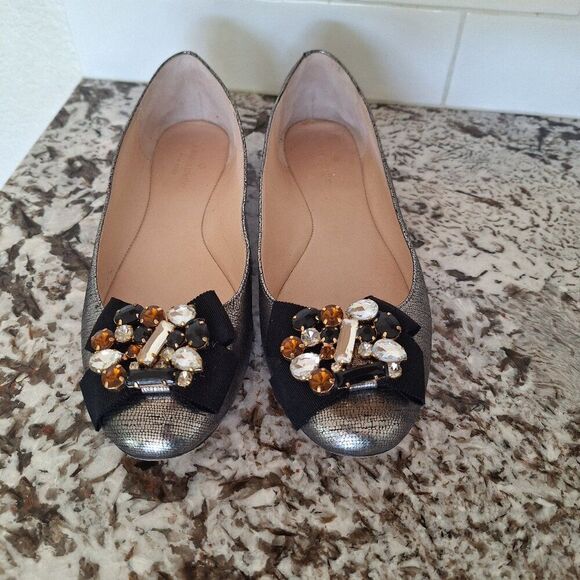 Kate Spade Juno Gray silver leather  embellished  size 8.5 - Picture 1 of 12